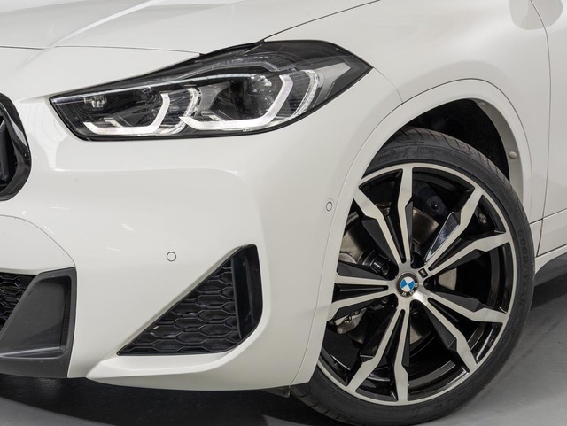 BMW X2 xDrive20d color Blanco. Año 2022. 140KW(190CV). Diésel. En concesionario Oliva Motor Girona de Girona
