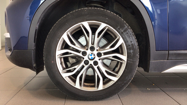 BMW X1 sDrive18d color Azul. Año 2018. 110KW(150CV). Diésel. En concesionario BYmyCAR Madrid - Alcalá de Madrid
