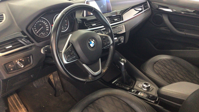 BMW X1 sDrive18d color Azul. Año 2018. 110KW(150CV). Diésel. En concesionario BYmyCAR Madrid - Alcalá de Madrid
