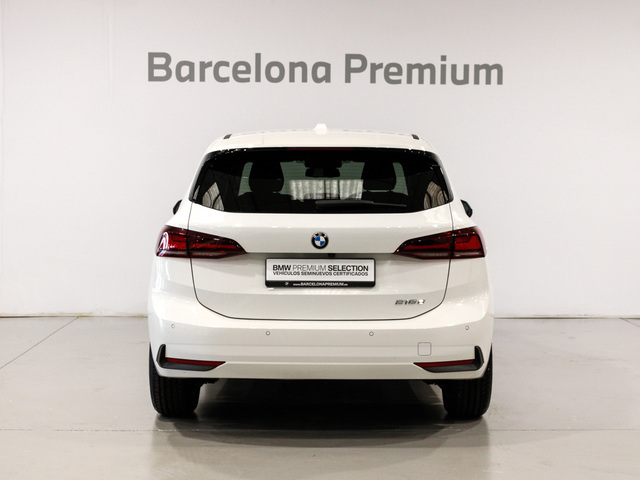 BMW Serie 2 218d Active Tourer color Blanco. Año 2024. 110KW(150CV). Diésel. En concesionario Barcelona Premium -- GRAN VIA de Barcelona