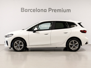 Fotos de BMW Serie 2 218d Active Tourer color Blanco. Año 2024. 110KW(150CV). Diésel. En concesionario Barcelona Premium -- GRAN VIA de Barcelona