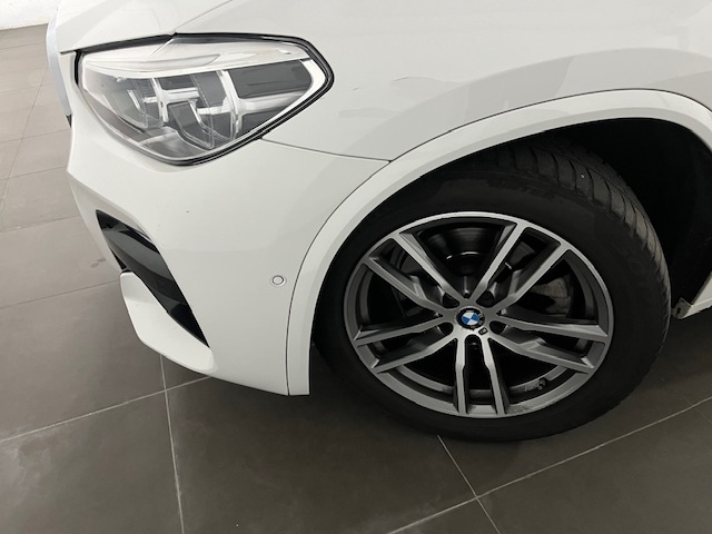 BMW X3 xDrive20i color Blanco. Año 2018. 135KW(184CV). Gasolina. En concesionario Amiocar S.A. de Coruña