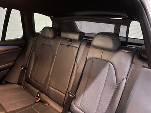 BMW X3 xDrive20i color Blanco. Año 2018. 135KW(184CV). Gasolina. En concesionario Amiocar S.A. de Coruña