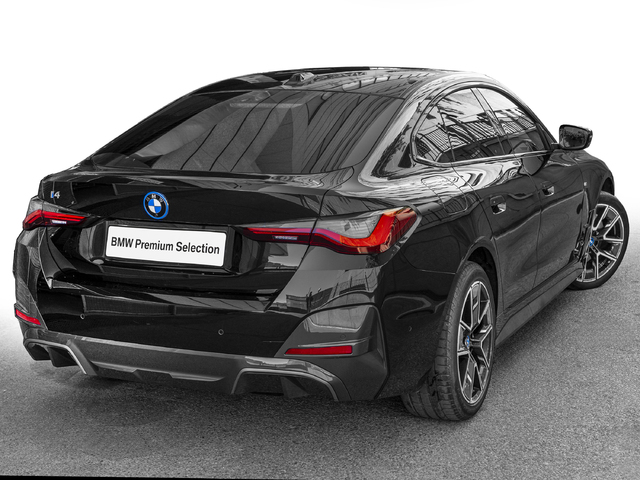 BMW i4 eDrive40 color Negro. Año 2025. 250KW(340CV). Eléctrico. En concesionario Caetano Cuzco, Alcalá de Madrid