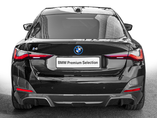 BMW i4 eDrive40 color Negro. Año 2025. 250KW(340CV). Eléctrico. En concesionario Caetano Cuzco, Alcalá de Madrid