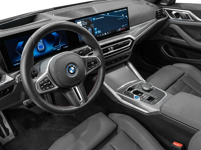 BMW i4 eDrive40 color Negro. Año 2025. 250KW(340CV). Eléctrico. En concesionario Caetano Cuzco, Alcalá de Madrid