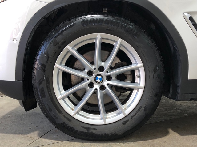 BMW X3 xDrive20d color Blanco. Año 2024. 140KW(190CV). Diésel. En concesionario Movilnorte El Plantio de Madrid