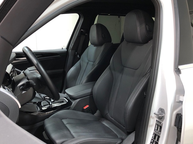 BMW X3 xDrive20d color Blanco. Año 2024. 140KW(190CV). Diésel. En concesionario Movilnorte El Plantio de Madrid