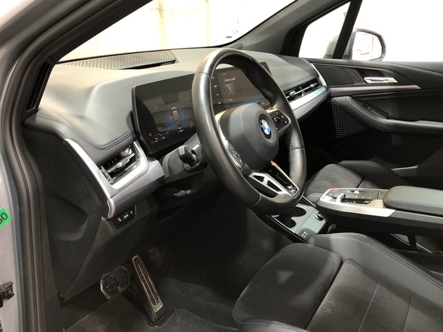 BMW Serie 2 218d Active Tourer color Gris. Año 2024. 110KW(150CV). Diésel. En concesionario Movilnorte El Carralero de Madrid