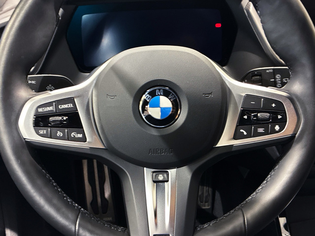 BMW Serie 1 118i color Blanco. Año 2024. 100KW(136CV). Gasolina. En concesionario BMW Marcos Automoción de Valencia