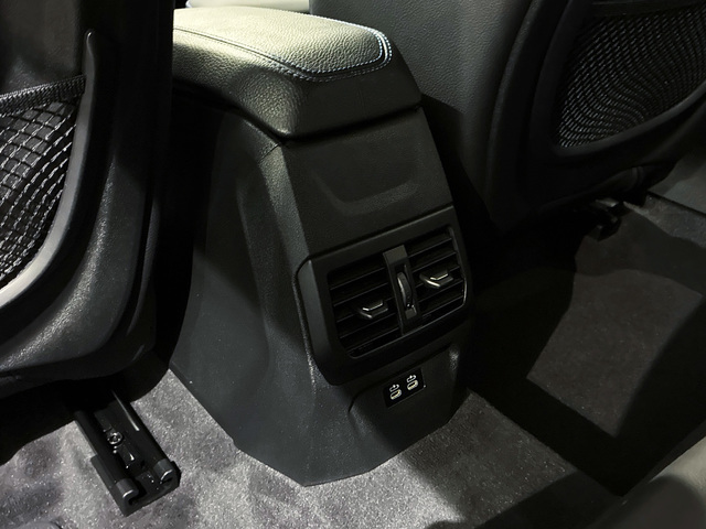 BMW Serie 1 118i color Blanco. Año 2024. 100KW(136CV). Gasolina. En concesionario BMW Marcos Automoción de Valencia