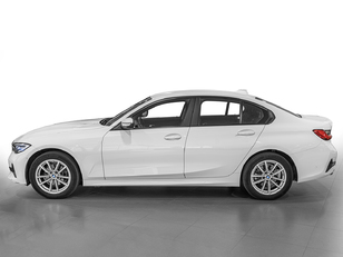 Fotos de BMW Serie 3 318d color Blanco. Año 2019. 110KW(150CV). Diésel. En concesionario Caetano Cuzco, Salvatierra de Madrid