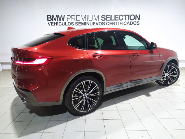 BMW X4 xDrive20d color Rojo. Año 2020. 140KW(190CV). Diésel. En concesionario Hispamovil Elche de Alicante