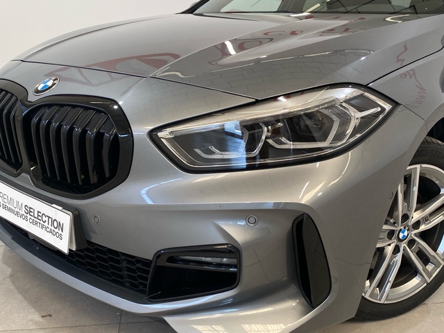 BMW Serie 1 118d color Gris. Año 2024. 110KW(150CV). Diésel. En concesionario Burgocar (Bmw y Mini) de Burgos