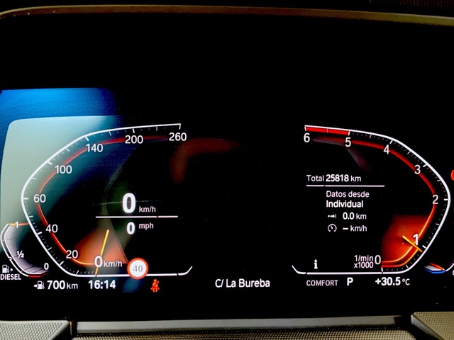 BMW Serie 1 118d color Gris. Año 2024. 110KW(150CV). Diésel. En concesionario Burgocar (Bmw y Mini) de Burgos