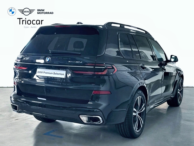 BMW X7 xDrive40d color Negro. Año 2025. 259KW(352CV). Diésel. En concesionario Triocar Gijón (Bmw y Mini) de Asturias