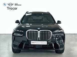 Fotos de BMW X7 xDrive40d color Negro. Año 2025. 259KW(352CV). Diésel. En concesionario Triocar Gijón (Bmw y Mini) de Asturias