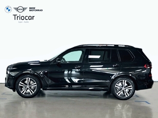 Fotos de BMW X7 xDrive40d color Negro. Año 2025. 259KW(352CV). Diésel. En concesionario Triocar Gijón (Bmw y Mini) de Asturias