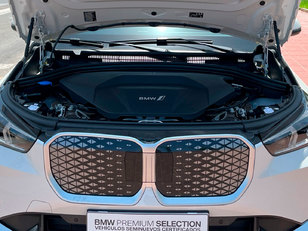 BMW iX1 xDrive30 color Blanco. Año 2025. 230KW(313CV). Eléctrico. En concesionario Murcia Premium S.L.  LORCA de Murcia