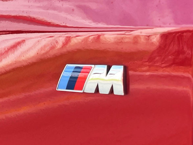 BMW Serie 1 118i color Rojo. Año 2024. 103KW(140CV). Gasolina. En concesionario Murcia Premium S.L. AV DEL ROCIO de Murcia