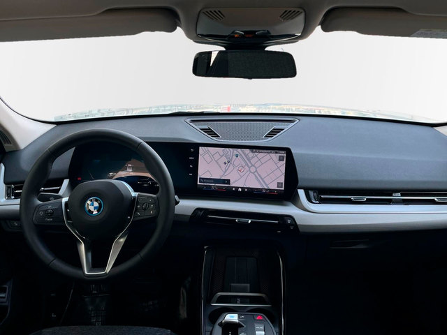 BMW iX2 xDrive30 color Blanco. Año 2025. 230KW(313CV). Eléctrico. En concesionario Murcia Premium S.L. AV DEL ROCIO de Murcia
