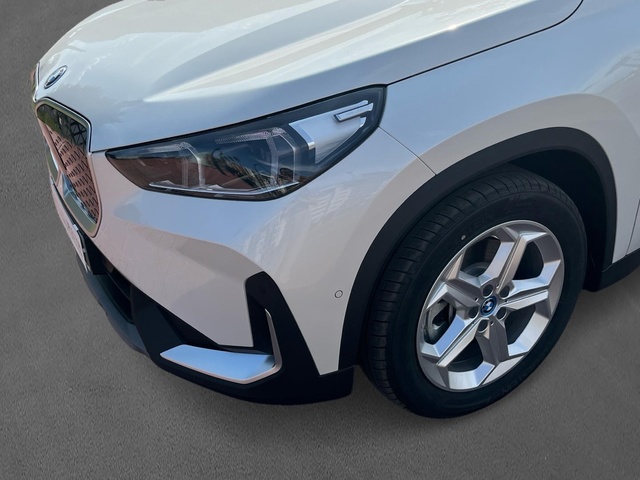 BMW iX1 xDrive30 color Blanco. Año 2025. 230KW(313CV). Eléctrico. En concesionario MURCIA PREMIUM S.L. JUAN CARLOS I de Murcia