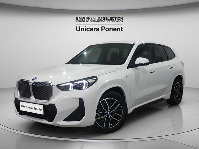 BMW iX1 eDrive20 color Blanco. Año 2025. 150KW(204CV). Eléctrico. En concesionario Unicars Ponent de Lleida
