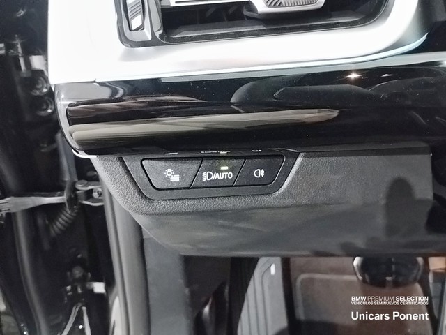 BMW iX1 eDrive20 color Blanco. Año 2025. 150KW(204CV). Eléctrico. En concesionario Unicars Ponent de Lleida