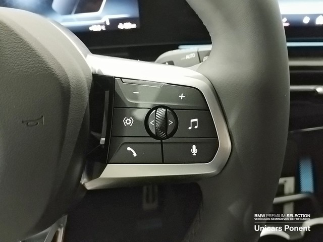 BMW iX1 eDrive20 color Blanco. Año 2025. 150KW(204CV). Eléctrico. En concesionario Unicars Ponent de Lleida