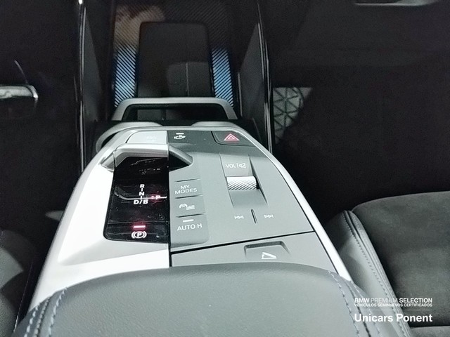 BMW iX1 eDrive20 color Blanco. Año 2025. 150KW(204CV). Eléctrico. En concesionario Unicars Ponent de Lleida