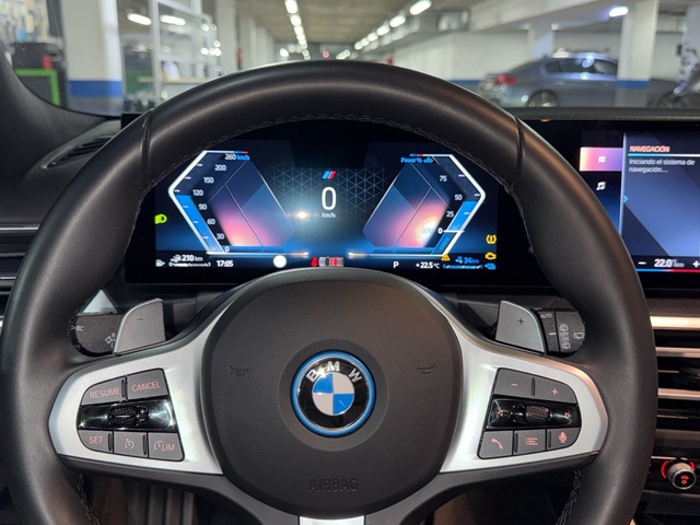 BMW Serie 3 320e Touring color Negro. Año 2025. 150KW(204CV). Híbrido Electro/Gasolina. En concesionario BYmyCAR Madrid - Algete de Madrid