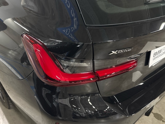 BMW Serie 3 320e Touring color Negro. Año 2025. 150KW(204CV). Híbrido Electro/Gasolina. En concesionario BYmyCAR Madrid - Algete de Madrid