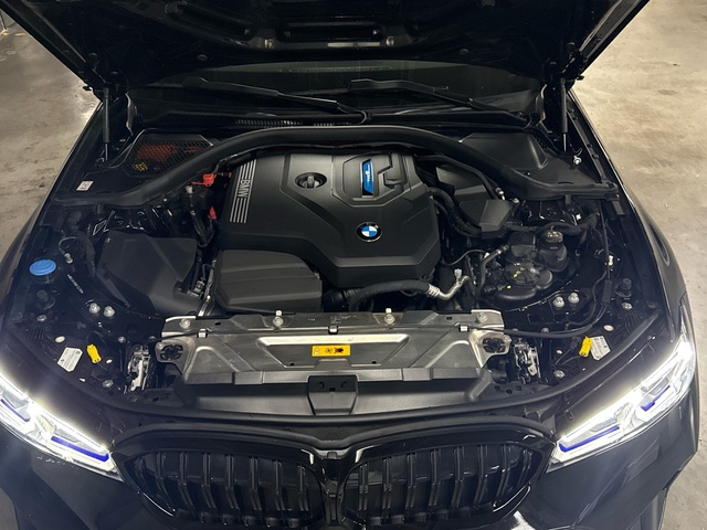 BMW Serie 3 320e Touring color Negro. Año 2025. 150KW(204CV). Híbrido Electro/Gasolina. En concesionario BYmyCAR Madrid - Algete de Madrid