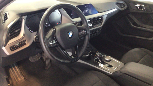 BMW Serie 1 118i color Blanco. Año 2020. 103KW(140CV). Gasolina. En concesionario BYmyCAR Madrid - Alcalá de Madrid