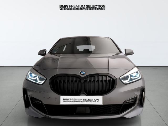 BMW Serie 1 118i color Gris. Año 2024. 103KW(140CV). Gasolina. En concesionario Automotor Premium Viso - Málaga de Málaga