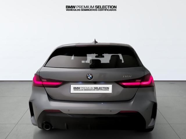 BMW Serie 1 118i color Gris. Año 2024. 103KW(140CV). Gasolina. En concesionario Automotor Premium Viso - Málaga de Málaga
