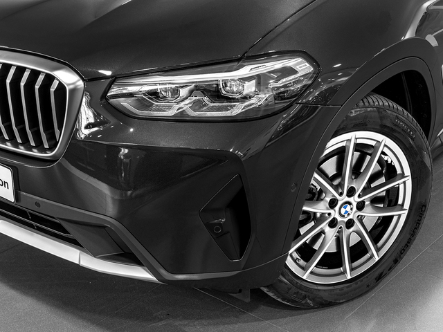 BMW X3 xDrive20d color Negro. Año 2024. 140KW(190CV). Diésel. En concesionario Caetano Cuzco, Alcalá de Madrid