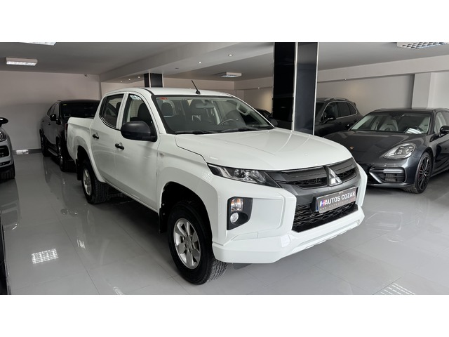 Mitsubishi L200 220 DI-D de segunda mano