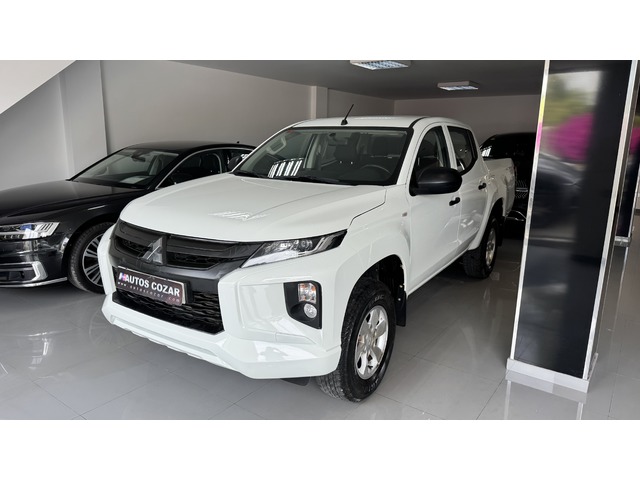 Mitsubishi L200 220 DI-D Doble Cabina M-Pro 110 kW (150 CV)