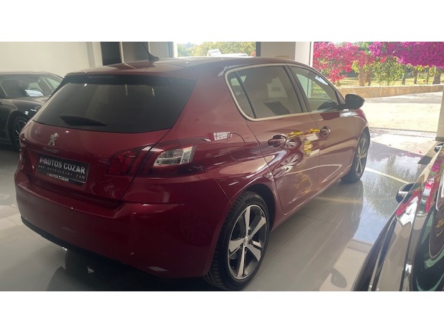 Peugeot 308 Allure 1.6 THP 92 kW (125 CV)