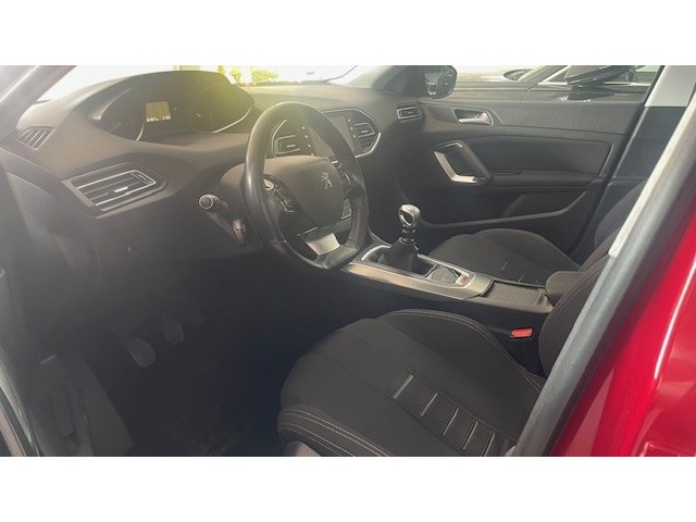 Peugeot 308 Allure 1.6 THP 92 kW (125 CV)