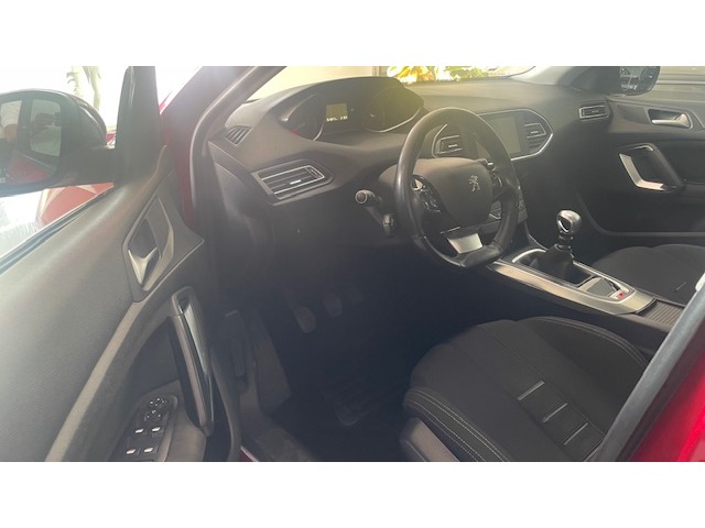 Peugeot 308 Allure 1.6 THP 92 kW (125 CV)