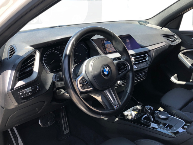 BMW Serie 1 116d color Blanco. Año 2021. 85KW(116CV). Diésel. En concesionario Vehinter Alcorcón de Madrid