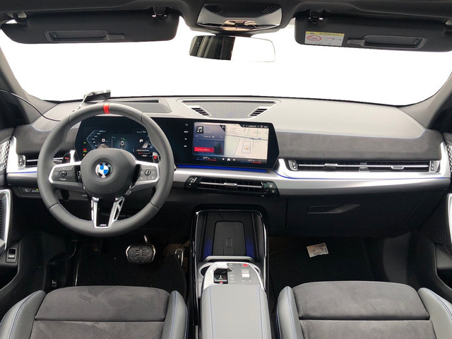 BMW X2 M35i color Blanco. Año 2025. 221KW(300CV). Gasolina. En concesionario Vehinter Getafe de Madrid