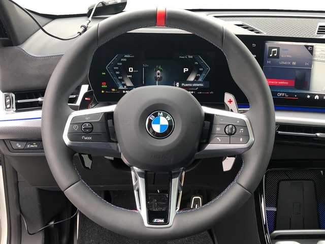 BMW X2 M35i color Blanco. Año 2025. 221KW(300CV). Gasolina. En concesionario Vehinter Getafe de Madrid