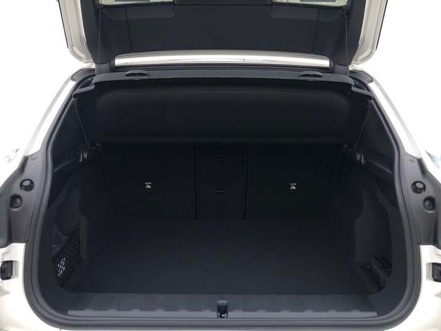 BMW X2 M35i color Blanco. Año 2025. 221KW(300CV). Gasolina. En concesionario Vehinter Getafe de Madrid