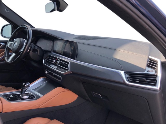 BMW X6 xDrive30d color Marrón. Año 2022. 210KW(286CV). Diésel. En concesionario Momentum S.A. de Madrid