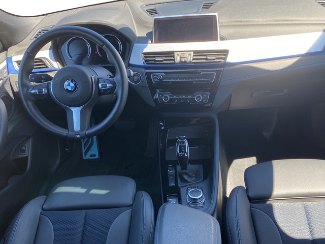 BMW X2 sDrive18d color Azul. Año 2020. 110KW(150CV). Diésel. En concesionario Auto Premier, S.A. - MADRID de Madrid