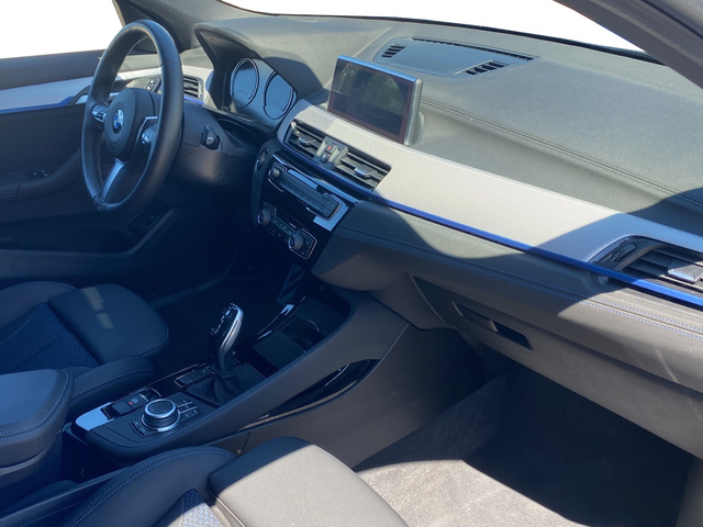 BMW X2 sDrive18d color Azul. Año 2020. 110KW(150CV). Diésel. En concesionario Auto Premier, S.A. - MADRID de Madrid