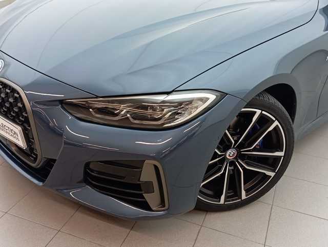 BMW Serie 4 M440i Coupé color Azul. Año 2022. 275KW(374CV). Gasolina. En concesionario Augusta Aragon S.A. de Zaragoza
